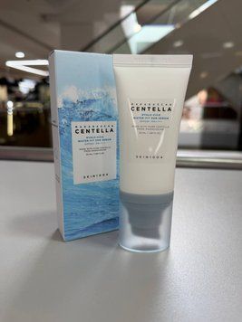 Сонцезахисна сироватка Skin1004 Madagascar Centella Hyalu-Cica Water-Fit Sun Serum SPF50+ PA++++ 001117 фото