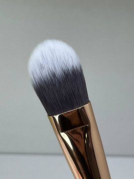 Пензлик плоский для тональних основ Topface Flat Foundation Brush 07 000421 фото