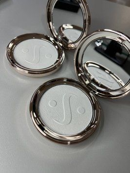 HD FINISHING POWDER пресована пудра для обличчя 000614 фото