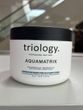 Зволожувальна маска для всіх типів волосся Aquamatrix Triology.